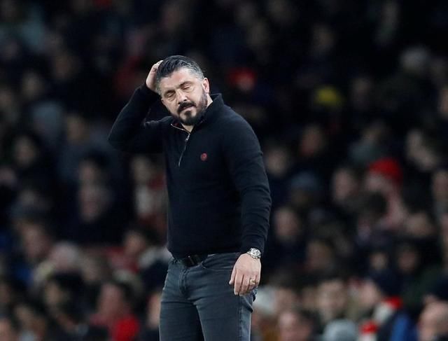 足球界掀起 足球界掀起